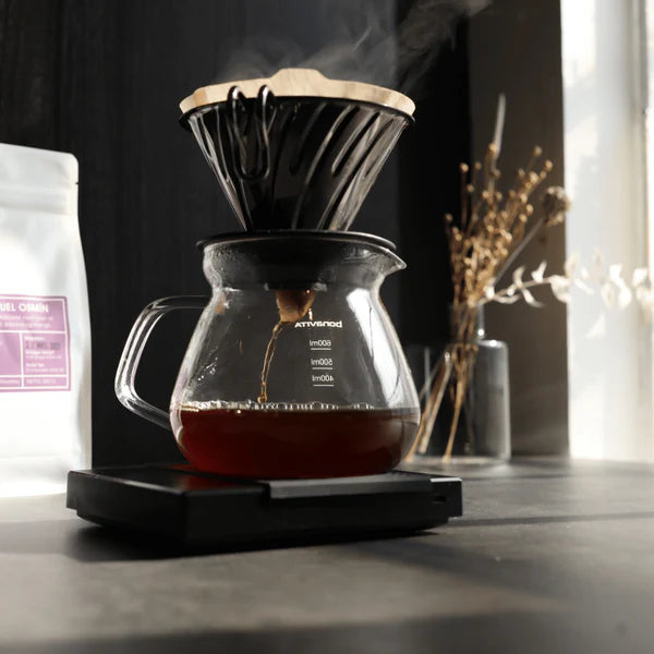 Håndbryg på disk i frøperspektiv.