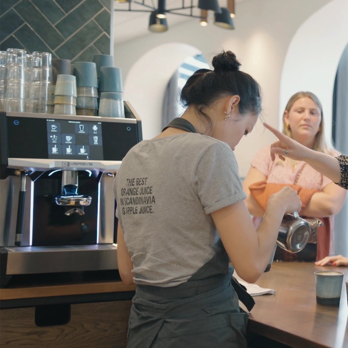fuldautomatisk kaffemaskine, eversys cameo classic i kaffebar 